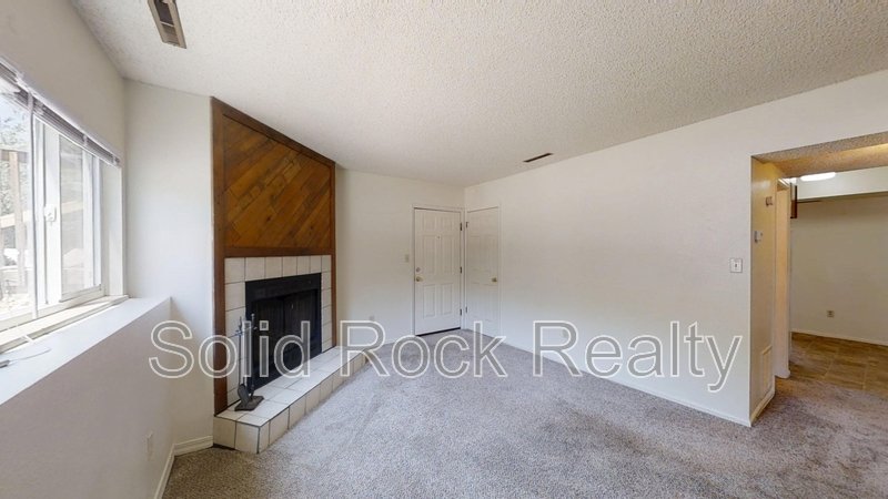 445 West Van Buren Street B property image