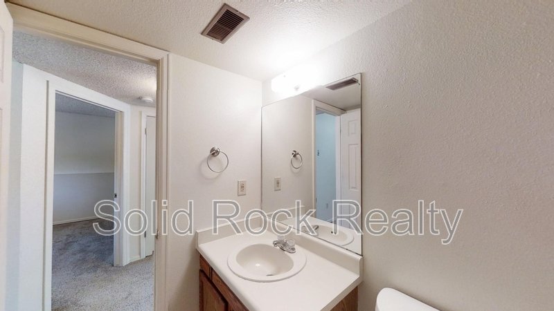 445 West Van Buren Street B property image