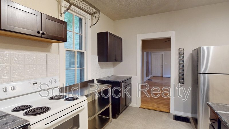 511 East Platte Avenue - 1 property image