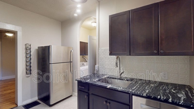 511 East Platte Avenue - 1 property image