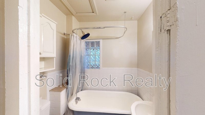 511 East Platte Avenue - 1 property image