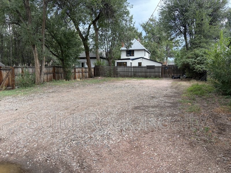 511 East Platte Avenue - 1 property image