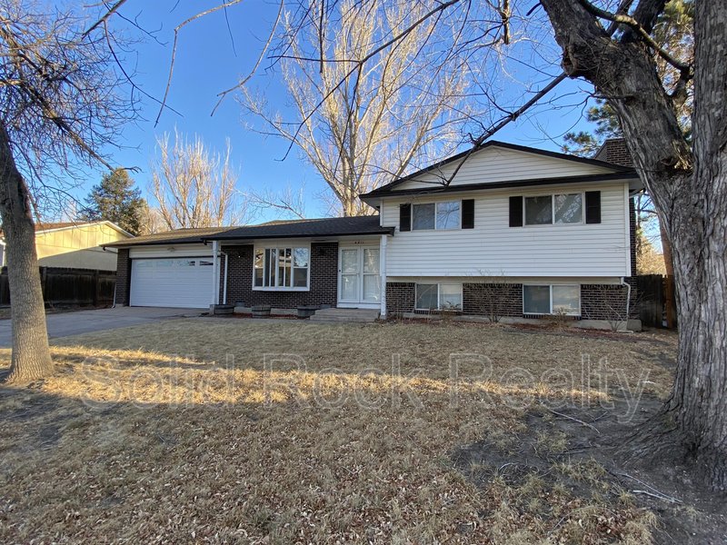 4811 Villa Circle property image