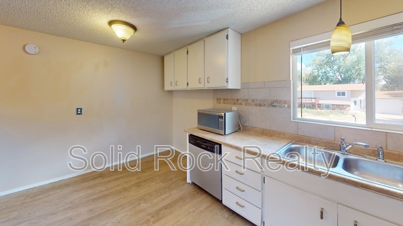 1620 River Drive property image